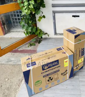 Unique Pearl R410 Split Type Mirror Air Conditioner(Black)