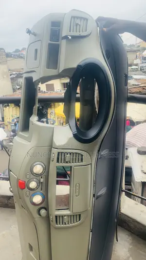 Nissan March 2007 Dashboard