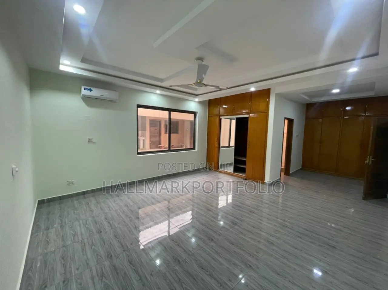 5bdrm Bungalow in Emefs Estate, Tema Metropolitan for sale