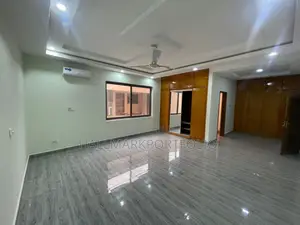 5bdrm Bungalow in Emefs Estate, Tema Metropolitan for sale