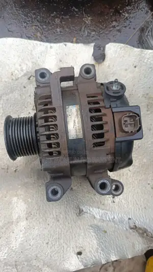 Land Cruiser V8 2011-2015 TESTED ALTERNATOR MOTOR in Stock