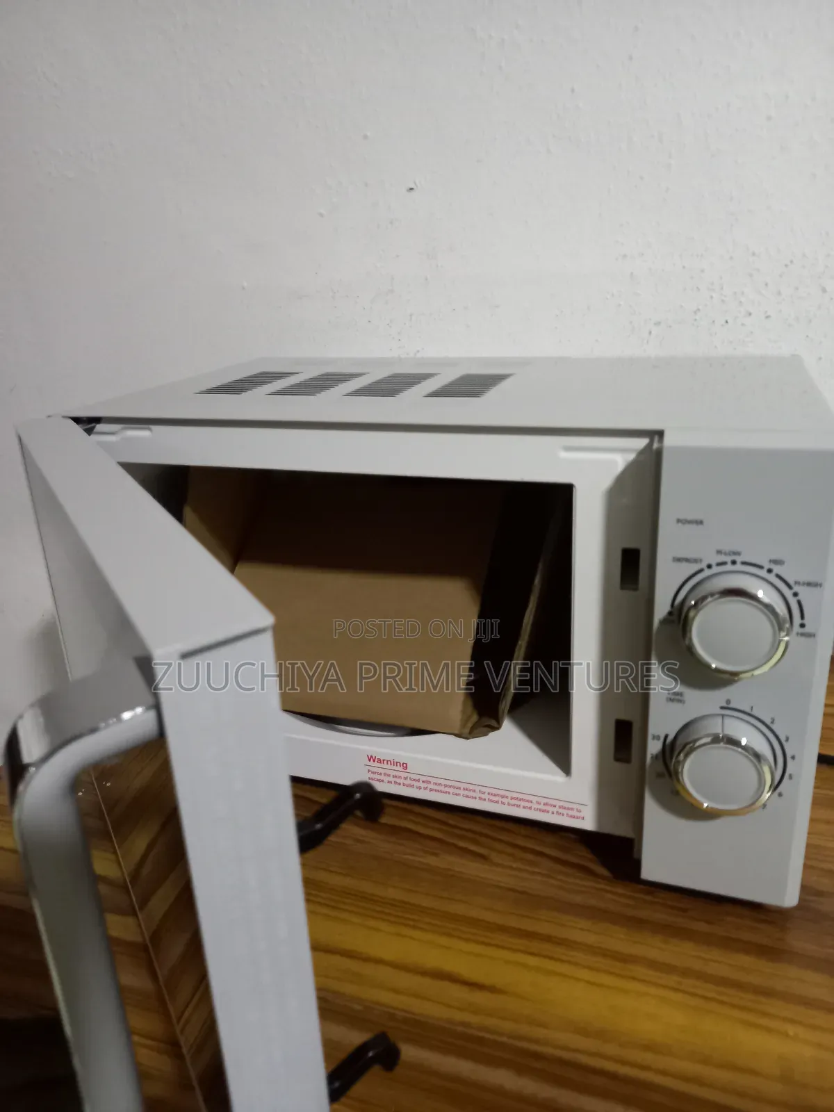 17.L Breville Microwave From Uk