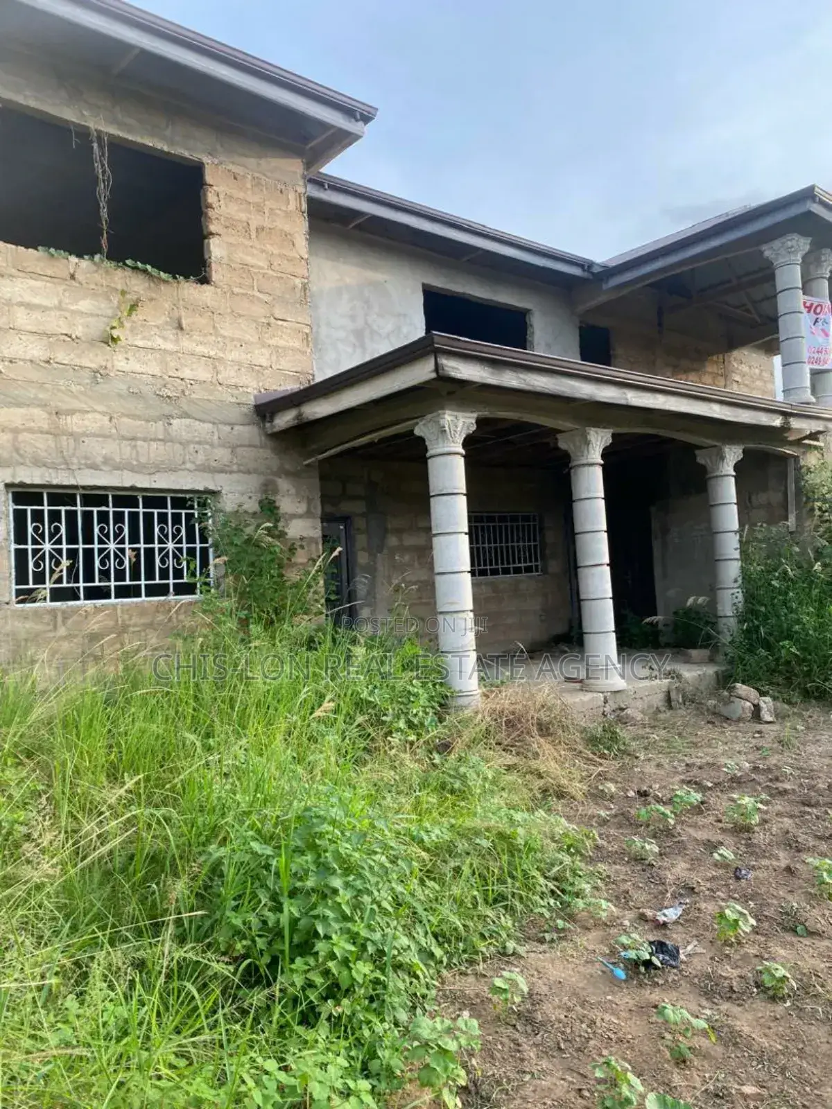 8bdrm Duplex in Lamptey Mills Obom for sale