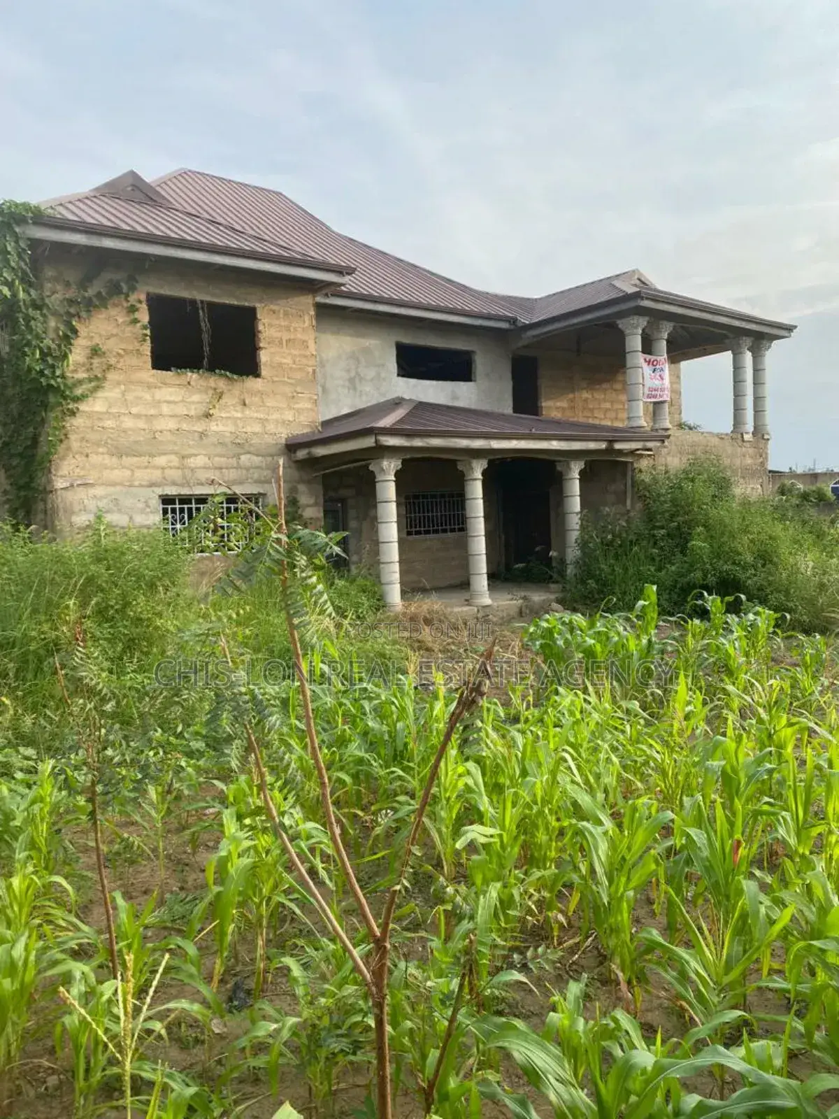 8bdrm Duplex in Lamptey Mills Obom for sale
