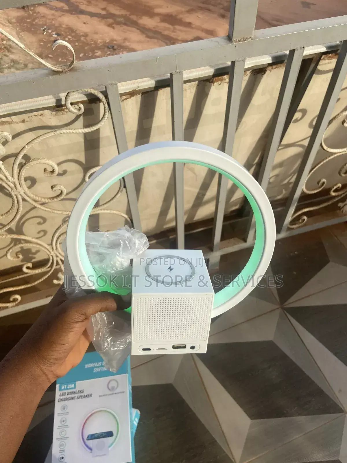 Led Wireless Charging Speaker BT 256