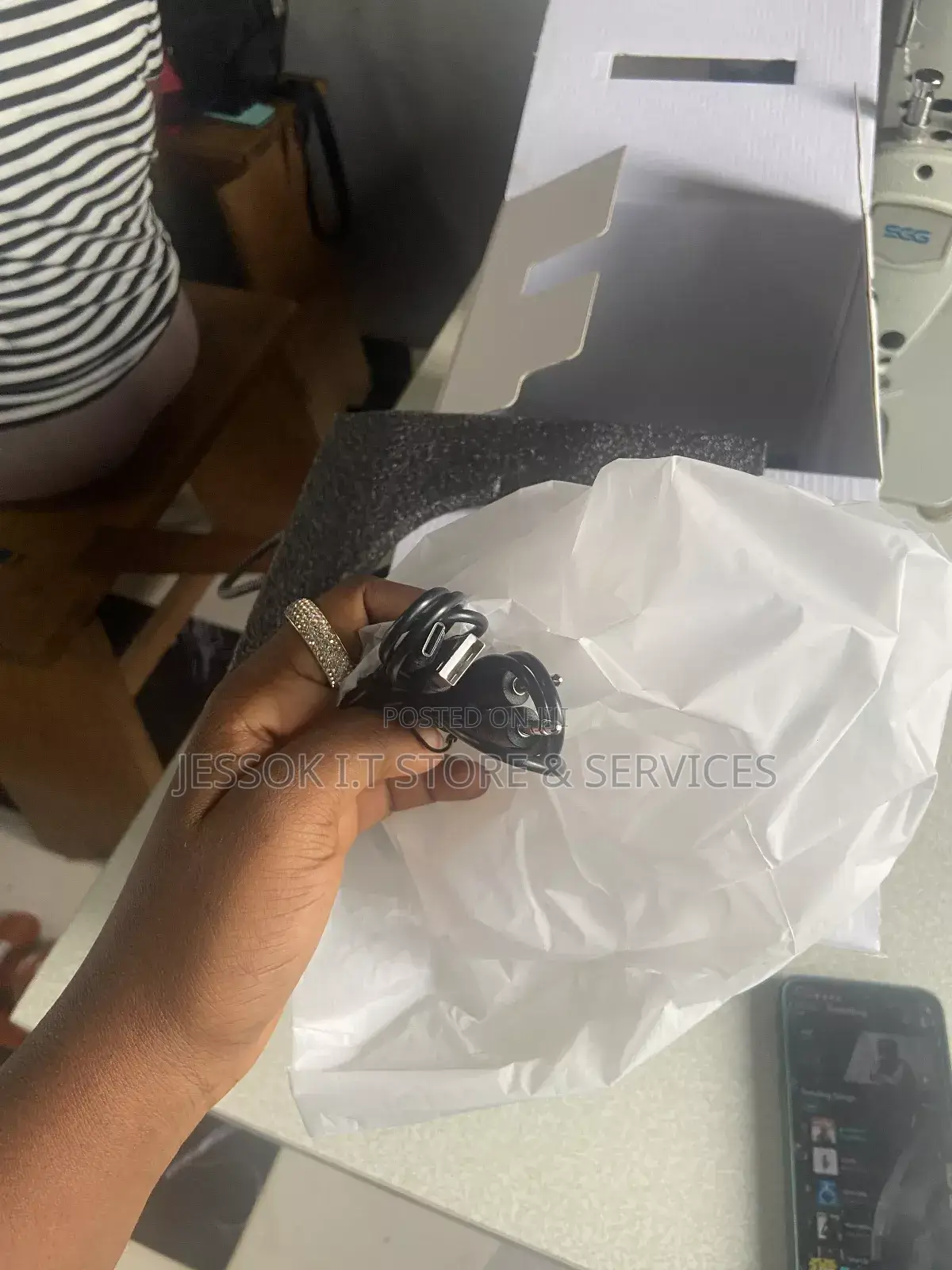 Led Wireless Charging Speaker G11