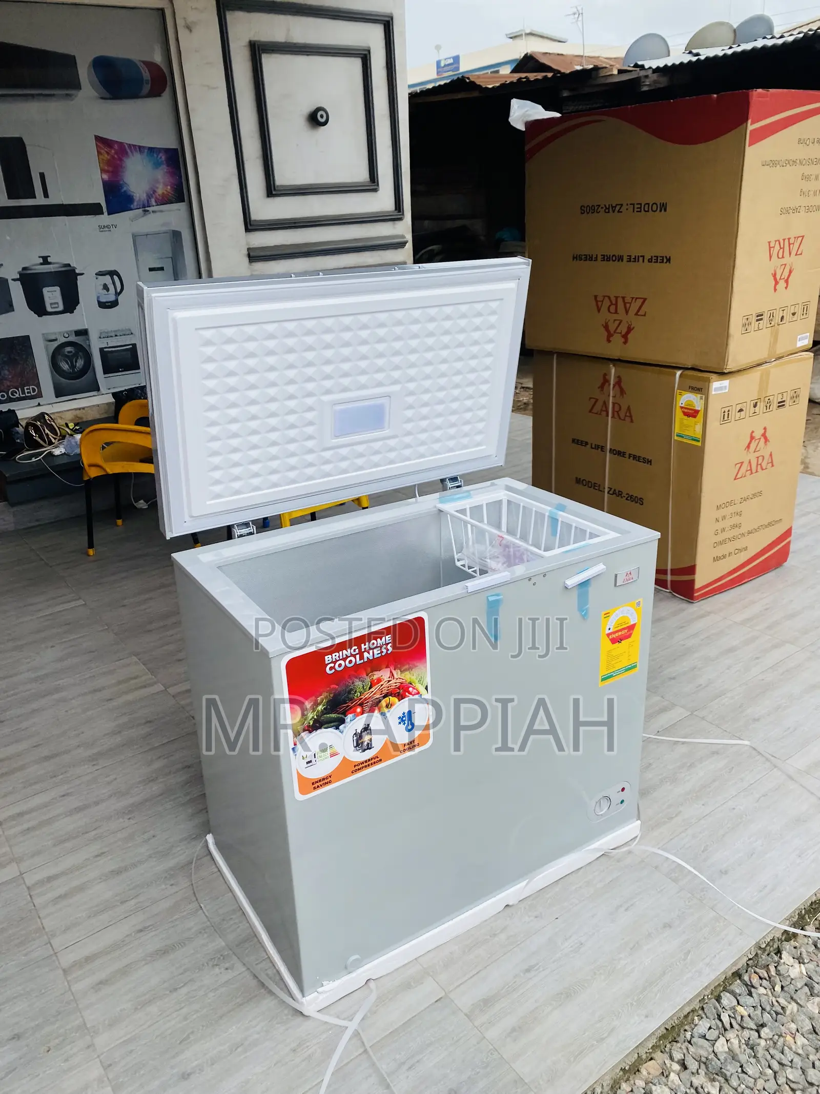 Unique Design Zara 300s 228L Single Door Chest Freezer.