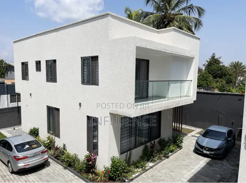 Furnished 3bdrm Penthouse in East Legon for rent