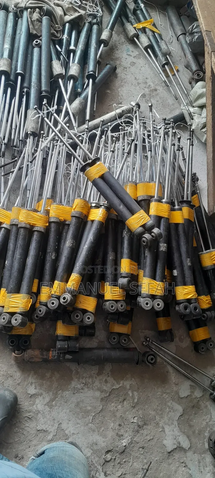 Toyota Yaris,Vitz,Echo Back Shock Absorber