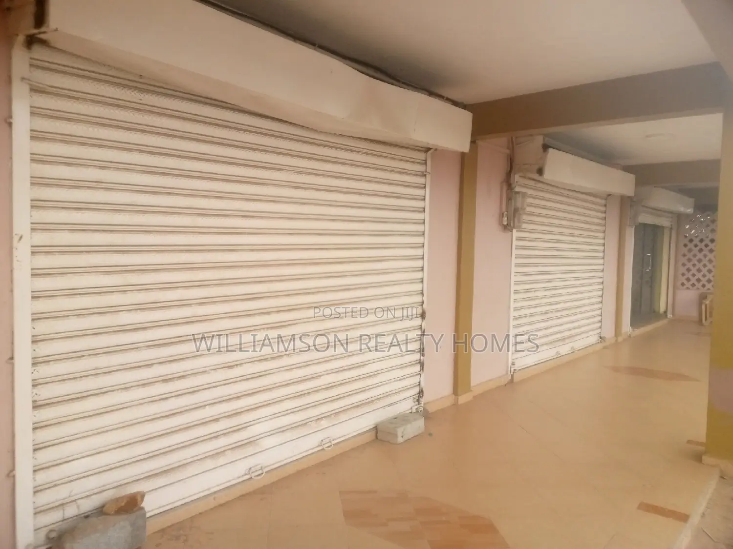 3 in 1 Triple Roadside Shop/Store/Showroom/Warehouse,Spintex