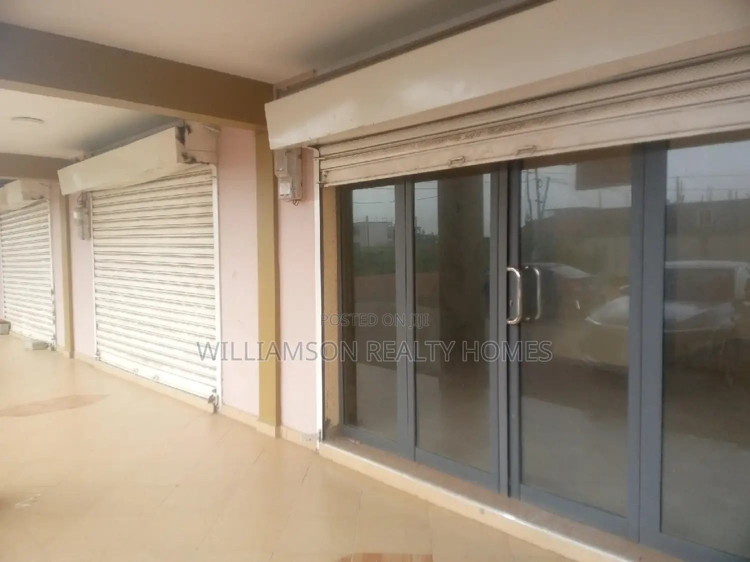 3 in 1 Triple Roadside Shop/Store/Showroom/Warehouse,Spintex