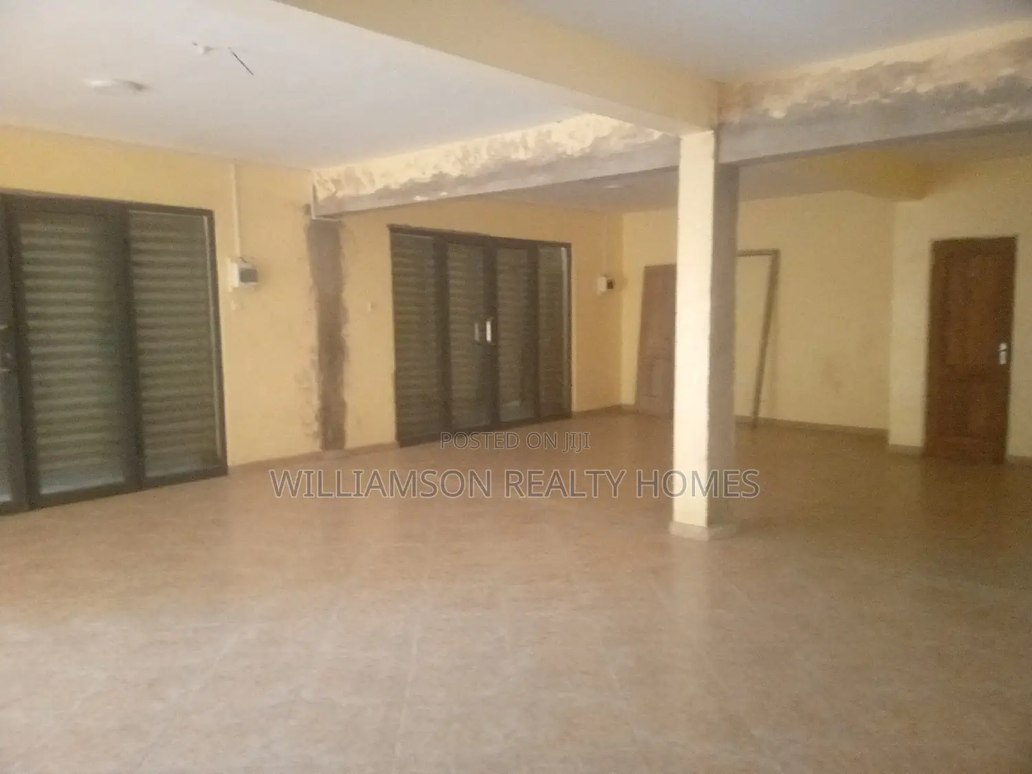 3 in 1 Triple Roadside Shop/Store/Showroom/Warehouse,Spintex
