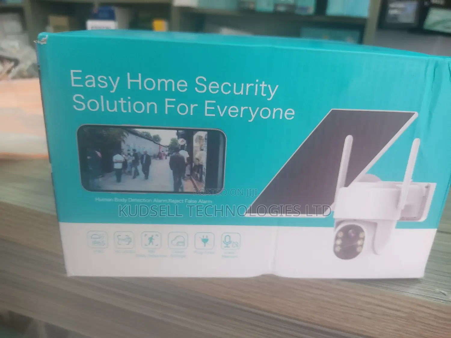 4G Solar PTZ 4mp Camera With 2 Way Audio