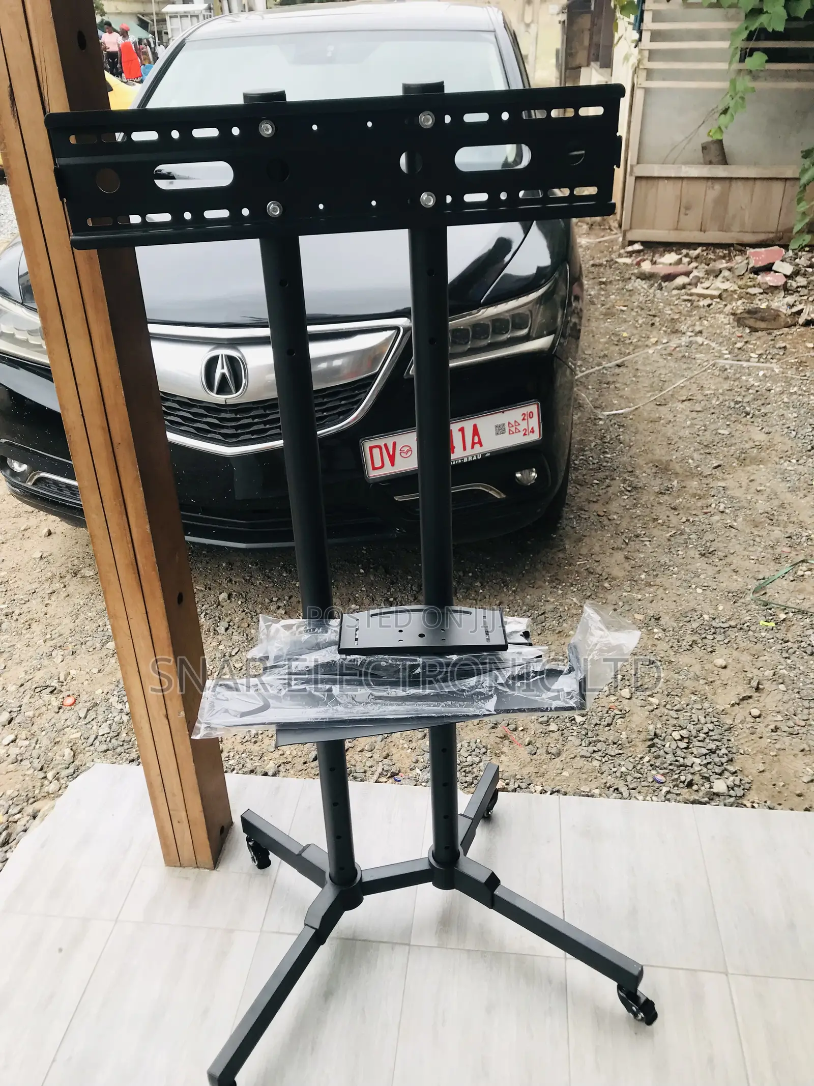 Highly Effectively TV Stand With Wheels Height Adjustable