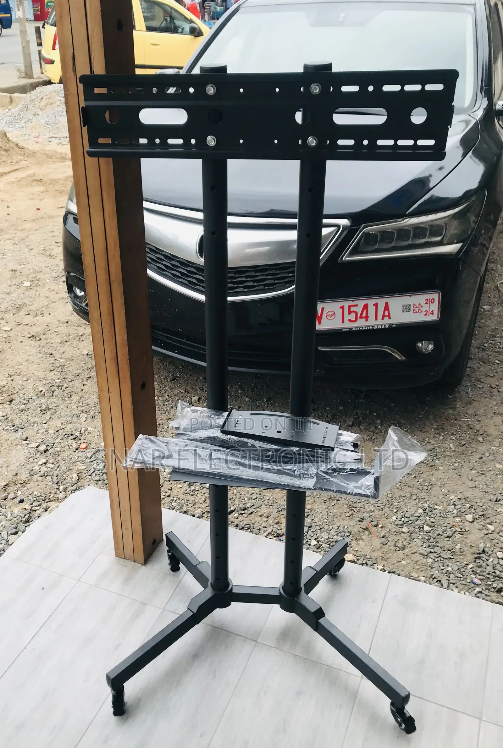 Highly Safely TV Stand With Wheels Height Adjustable 32-65"