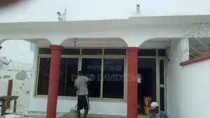3bdrm Mansion in Executive 3 Bedroom, Tema Metropolitan for rent