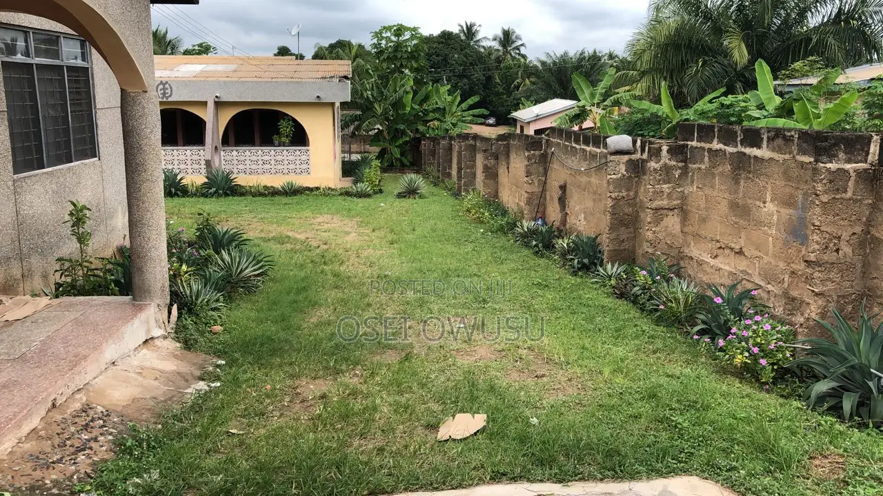 1bdrm Apartment in Near Old Estate, New-Juaben Municipal for rent