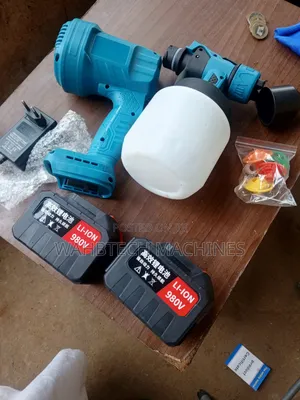 Chargeable Spraying Machine