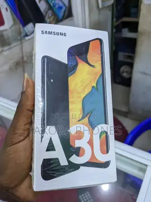 New Samsung Galaxy A30 64 GB Blue