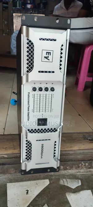 Photo - Ev 4channel Amplifier