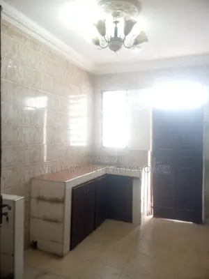 3bdrm House in Community 18 Area, Spintex for rent