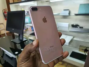 New Apple iPhone 7 Plus 128 GB Black