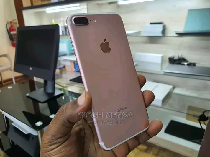 New Apple iPhone 7 Plus 128 GB Black