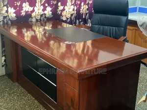 1.8 M Executive Table for Office