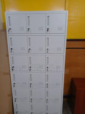 18 Doors Metal Cabinet