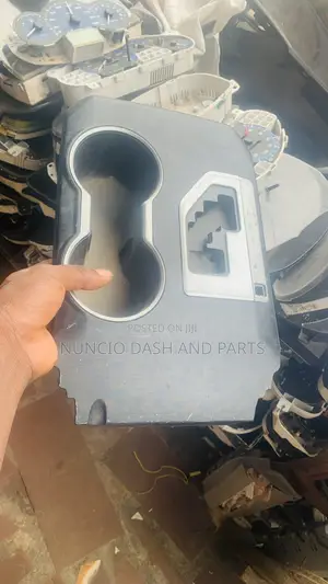 Toyota Camry (Spider) 2013 Gear Selector Cover
