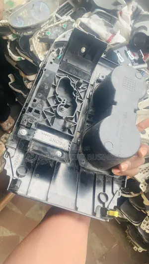 Toyota Camry (Spider) 2013 Gear Selector Cover