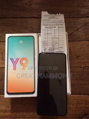 Photo - New Huawei Y9 128 GB Black