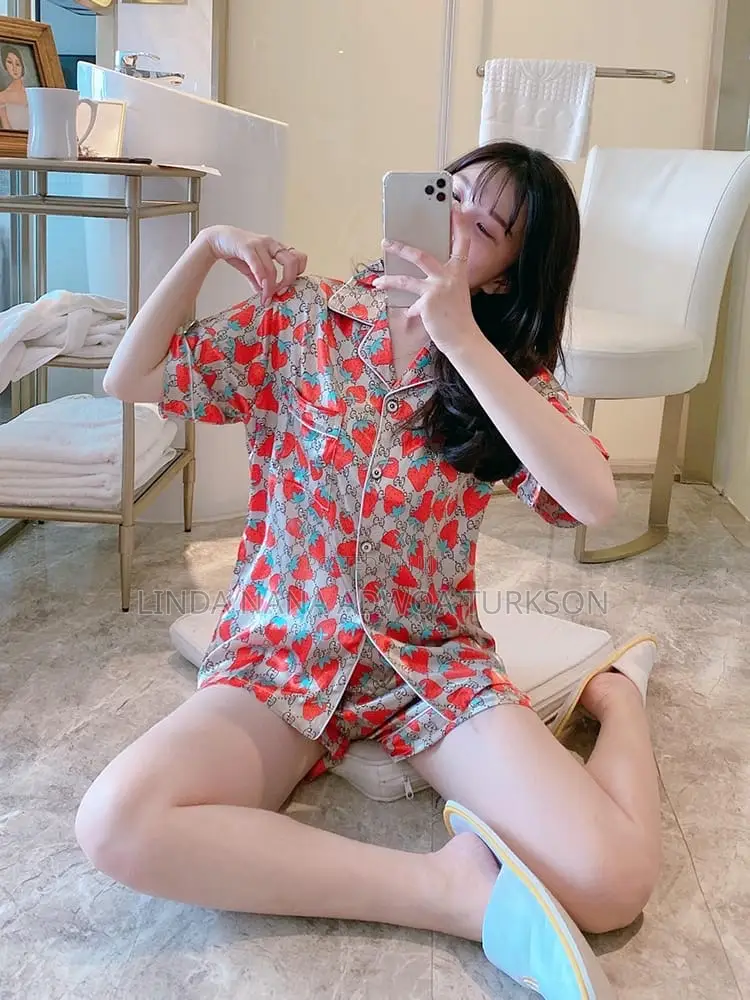 Ladies Sleep Wear