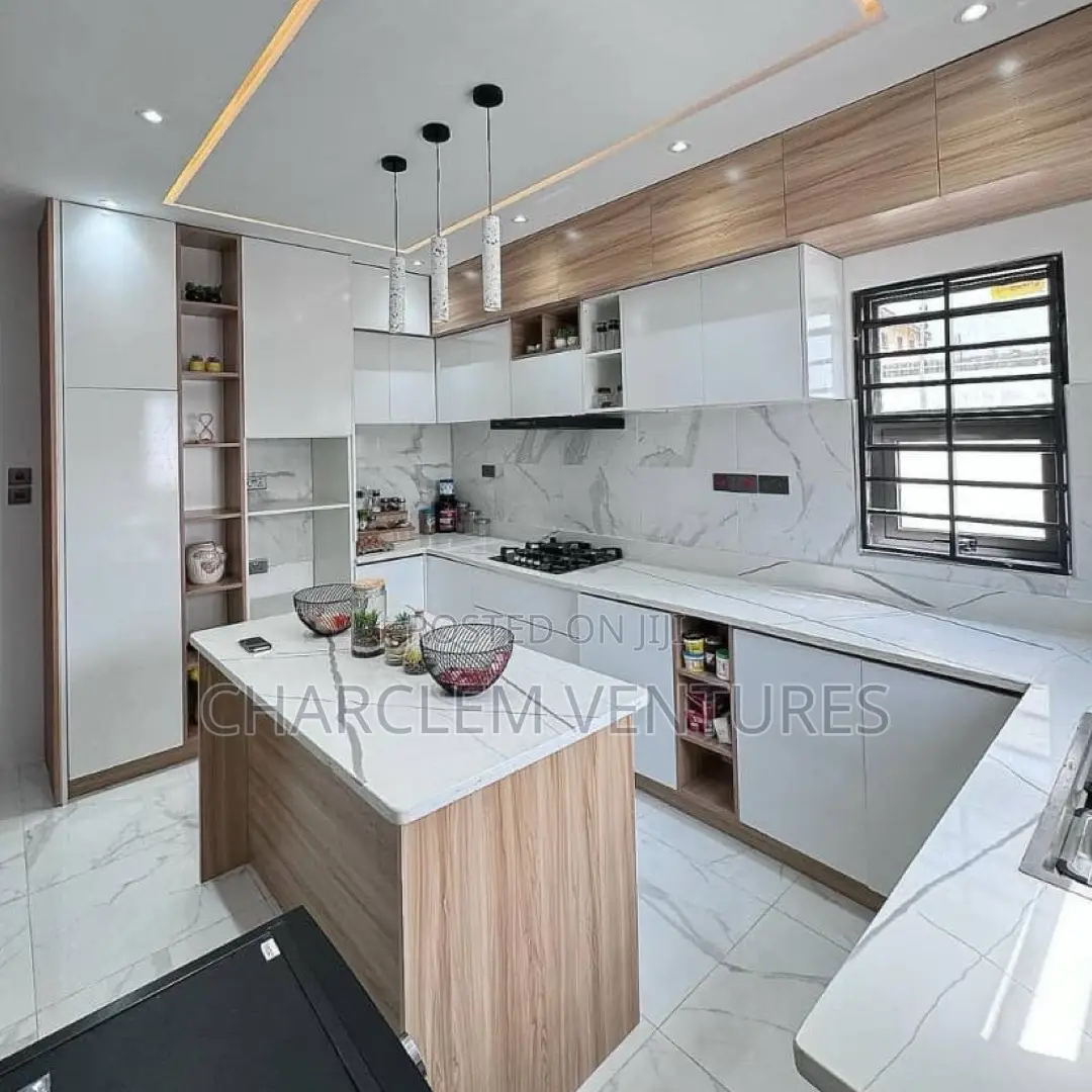 3bdrm House in Charclem Ventures, Adenta for sale