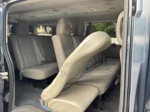 Nissan Caravan (Urvan) 2014 Blue