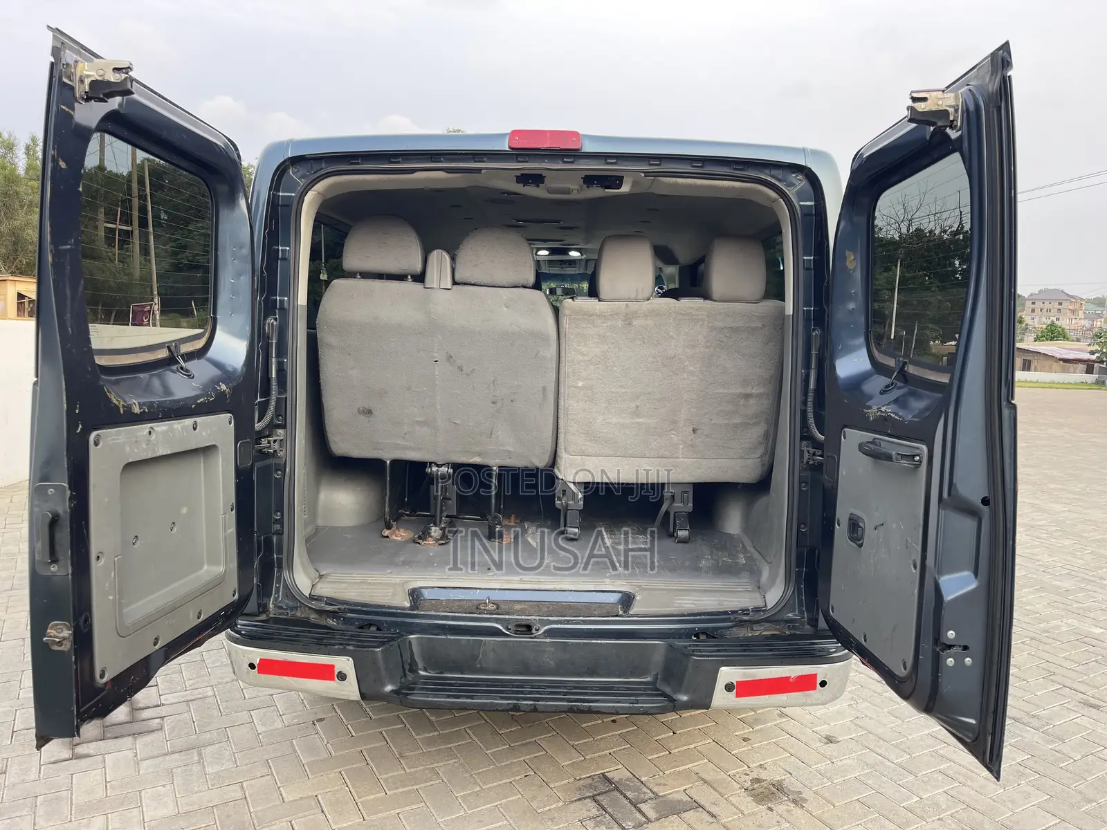 Nissan Caravan (Urvan) 2014 Blue