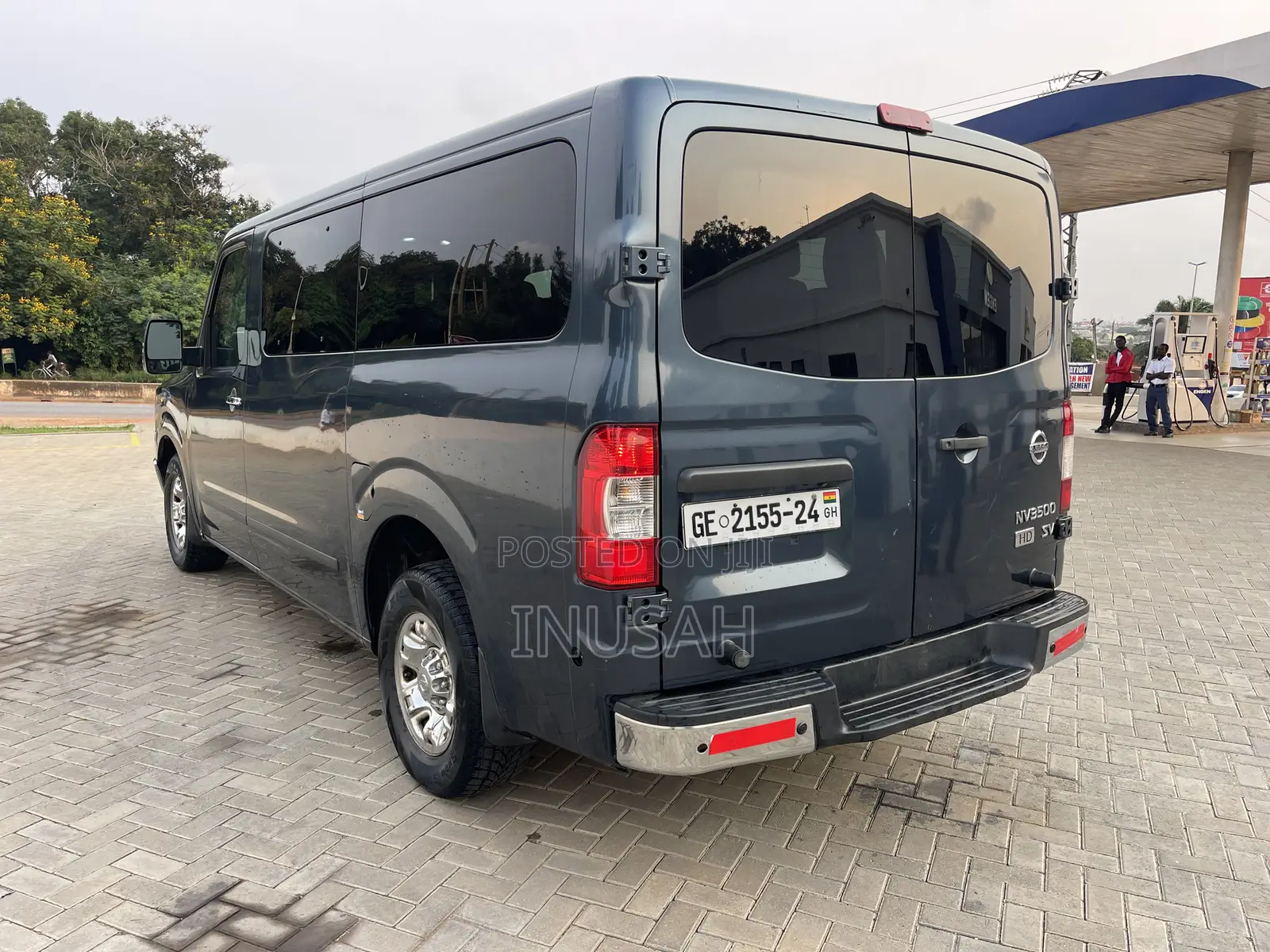 Nissan Caravan (Urvan) 2014 Blue