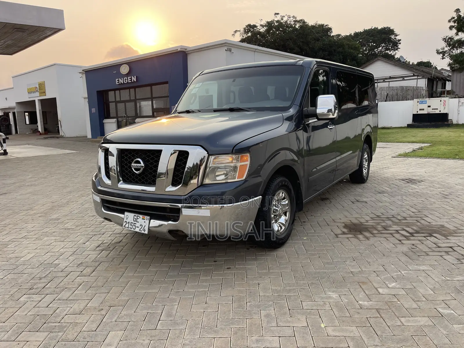Nissan Caravan (Urvan) 2014 Blue
