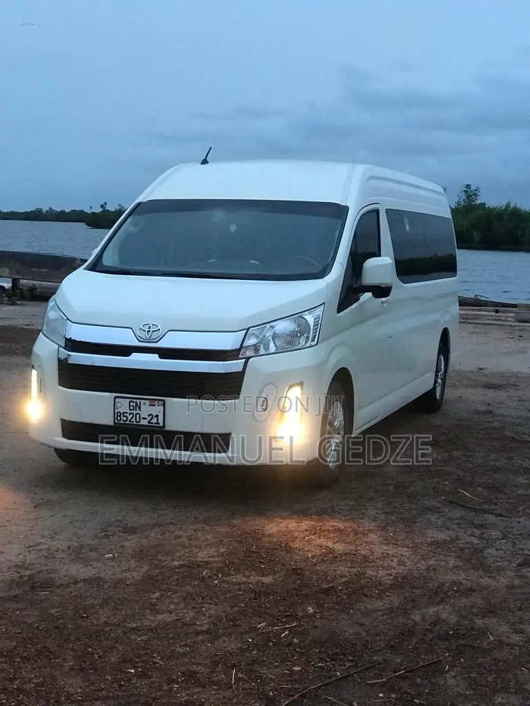 Mini Van - 14 Seater (New Type)