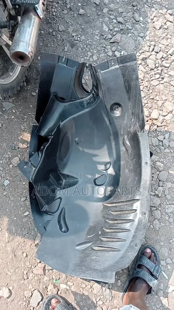 Mercedes Benz C300 Mudguard Pair