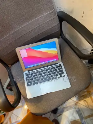 New Laptop Apple MacBook Air 2014 4GB Intel Core I5 SSD 128GB