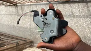 Toyota Corolla 2018 Boot Lock