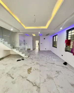 4bdrm Duplex in Adjiriganor for rent