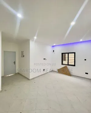 4bdrm Duplex in Adjiriganor for rent