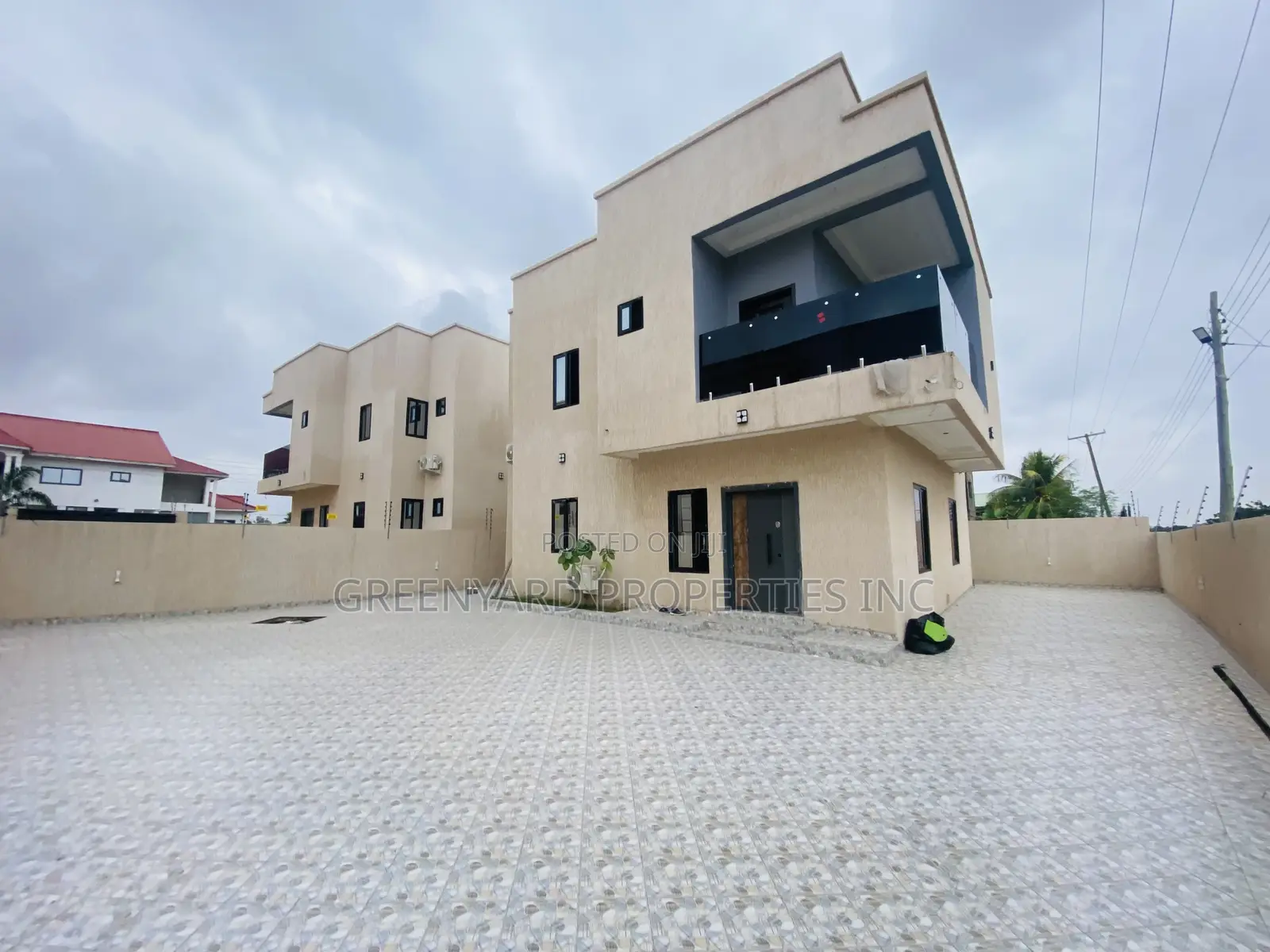 4bdrm House in East Legon for sale