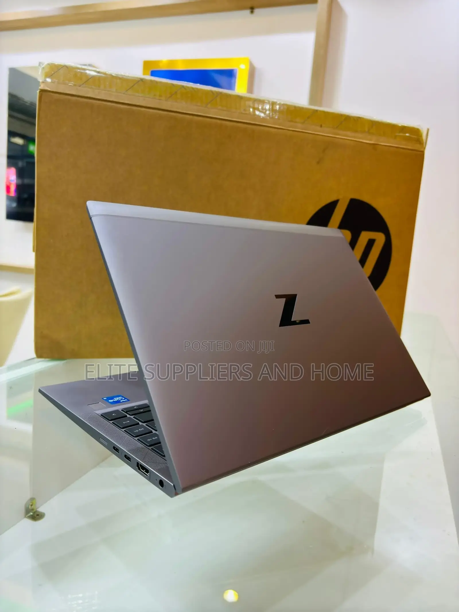 New Laptop HP ZBook Firefly G8 16GB Intel Core I5 SSD 256GB