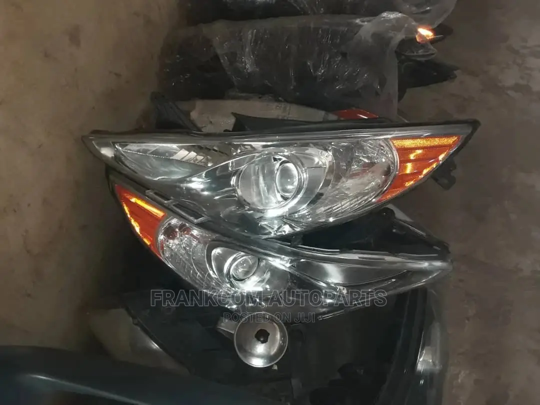 Deals In All Kinds Cars Headlights And Taillights.