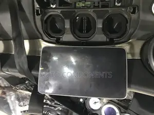 Mercedes Benz C300 W205 Digital Screen