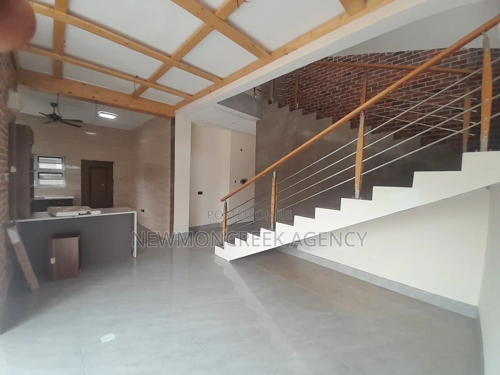 4bdrm Duplex in Adjirigannor Estate, Accra Metropolitan for sale