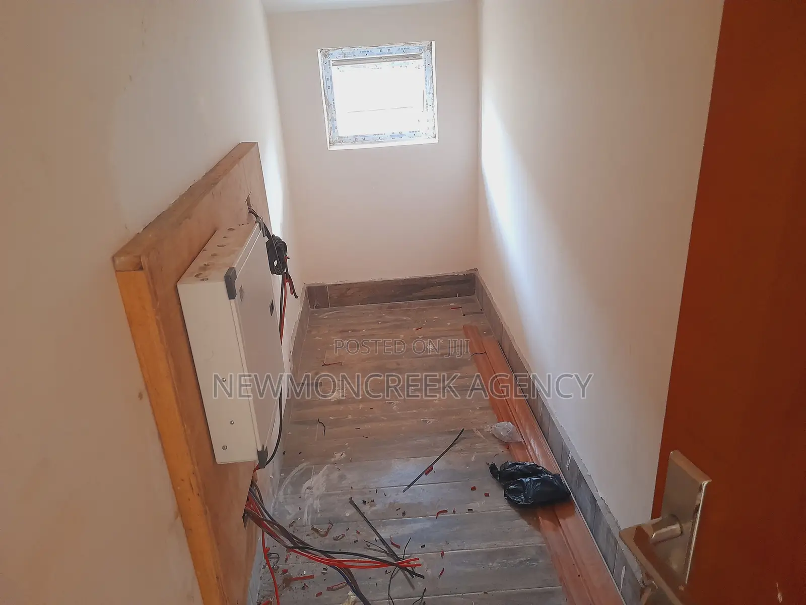 4bdrm Duplex in Adjirigannor Estate, Accra Metropolitan for sale